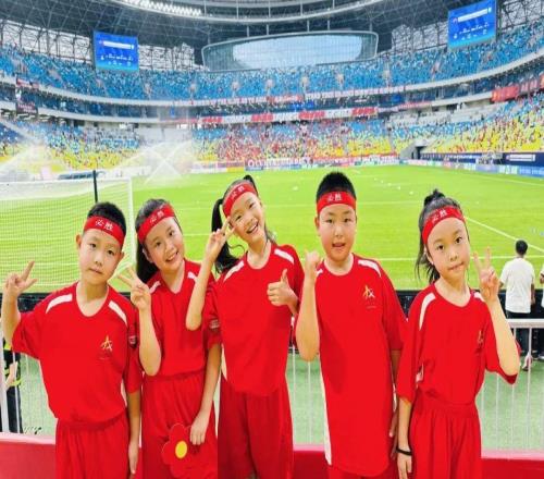 中超現(xiàn)場，天府少年激情助陣