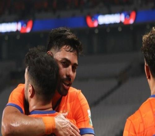 瓦神！泰山外援馬德魯加社媒祝賀瓦科戴帽：多么精彩的表現(xiàn)！