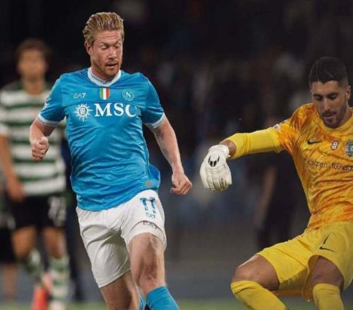 5萬人致敬！34歲中場大師2年后王者歸來：30米奔襲直塞絕美弧線