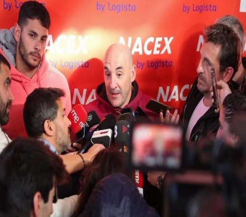 費(fèi)雷爾：英超適應(yīng)起來(lái)并不困難，很享受擔(dān)任巴薩傳奇隊(duì)教練