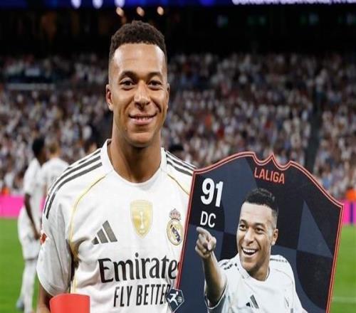 榮耀時刻，姆巴佩領(lǐng)取西甲9月最佳球員獎